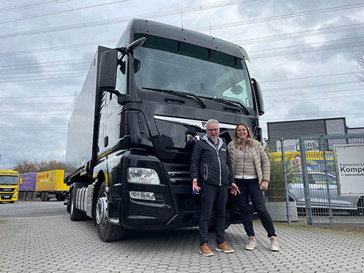 Fahrschultrucks.de - Ihr starker Partner für Miete - Leasing - Kauf von Fahrschulnutzfahrzeugen.