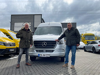 Fahrschultrucks.de - Ihr starker Partner für Miete - Leasing - Kauf von Fahrschulnutzfahrzeugen.
